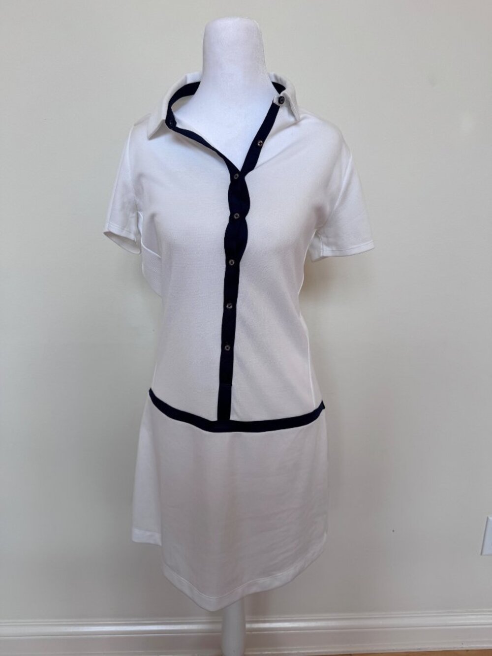 Callaway Womens White Golf Dress With Navy Accents Opti-Dri Moisture-Wicking Fab